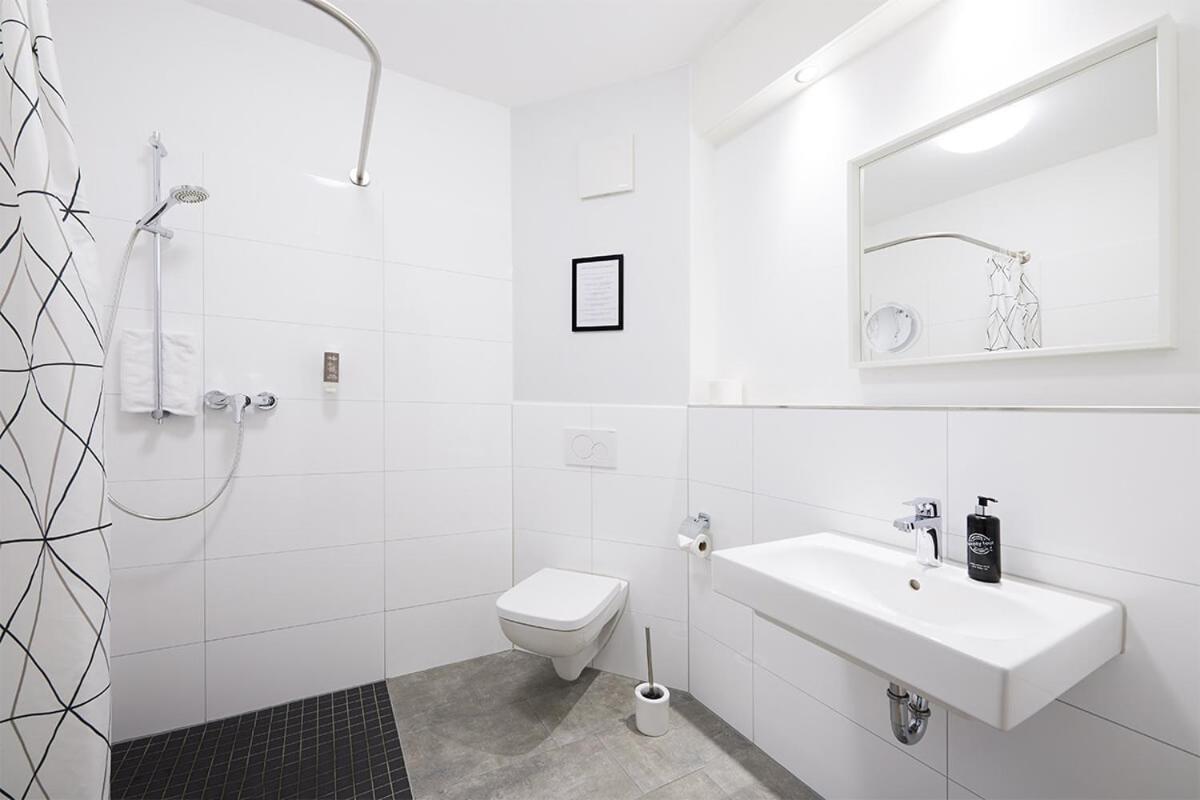 היינסברג Hotel Sarah מראה חיצוני תמונה