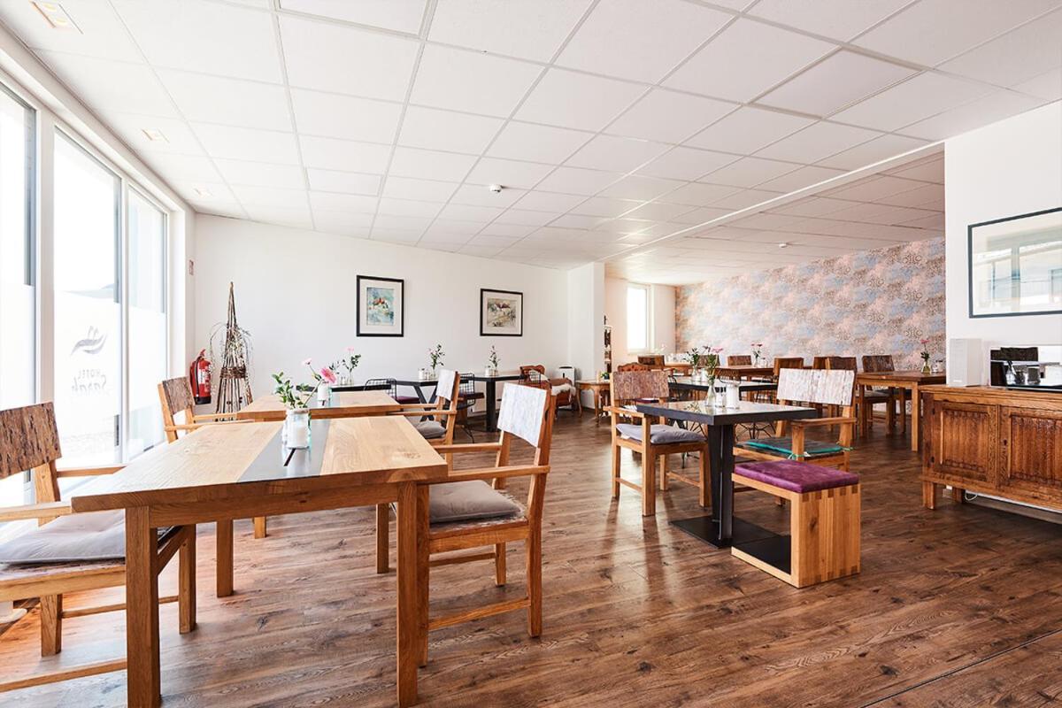 היינסברג Hotel Sarah מראה חיצוני תמונה